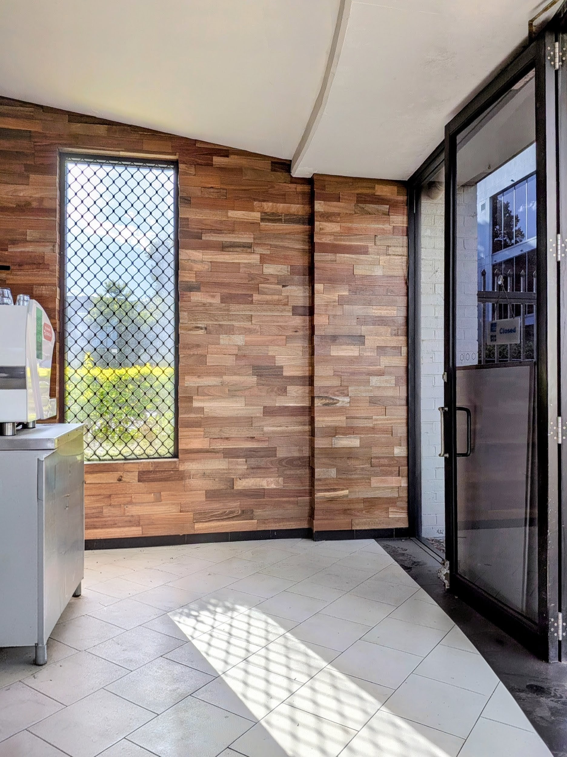 Modern timber wall design Kiama area